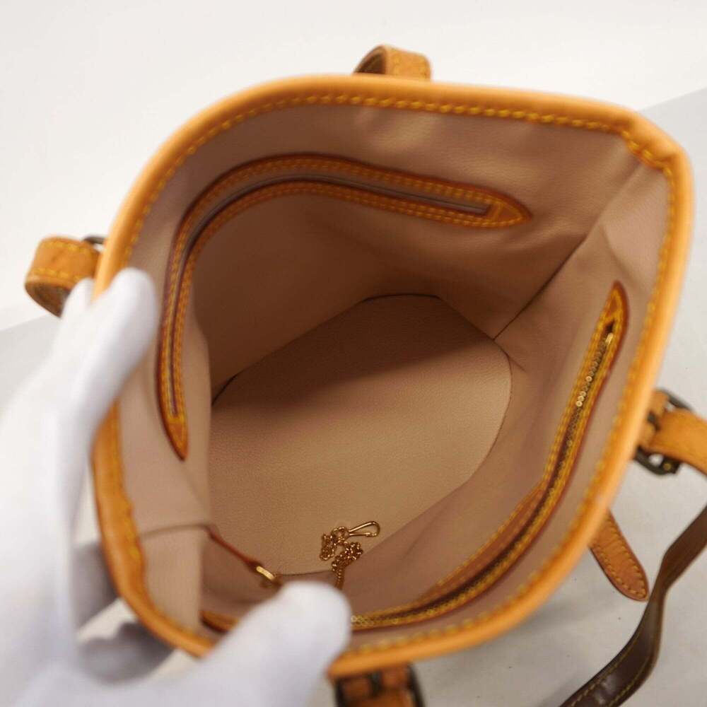 LOUIS VUITTON Brown Monogram Tote Bag - Picture 4 of 13